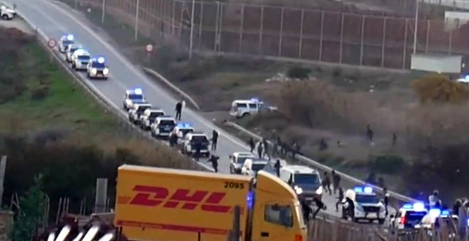 Decenas de inmigrantes entran a Melilla en una segunda madrugada de presión