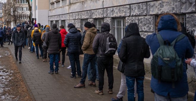 Los refugiados ucranianos puedan alojarse en España sin pedir protección oficial