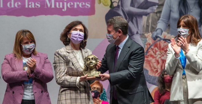 Calvo dedica el Premio 'Luisa de Medrano' a las mujeres de Ucrania que "no se doblan frente el tirano"