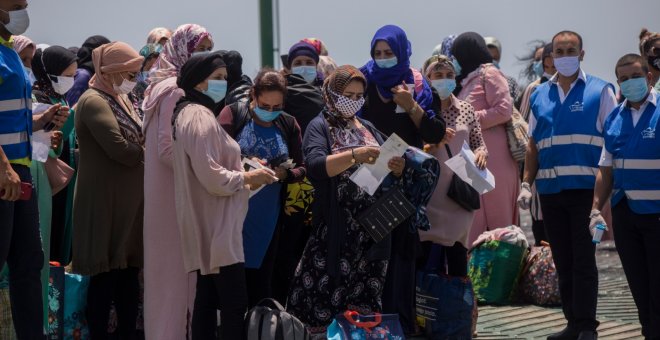 El sistema de contratación de temporeras es discriminatorio y coarta la libertad de las mujeres, según la APDHA