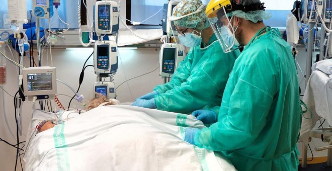 Las hospitalizaciones por covid siguen bajando en Castilla-La Mancha y se confirman 300 nuevos casos