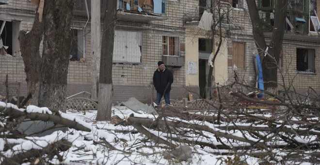 La guerra en Ucrania, de la diplomacia a la huida de civiles, en imágenes
