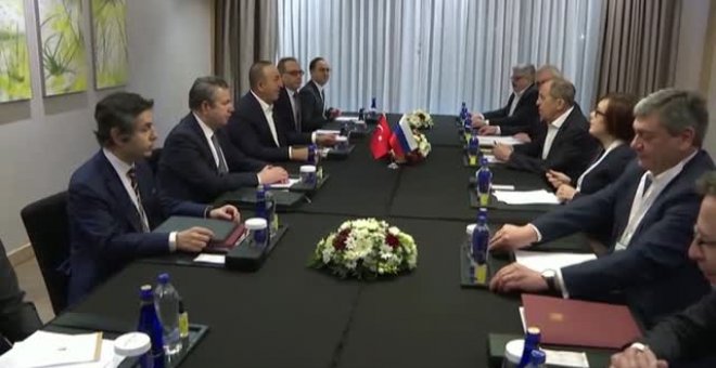 Los ministros de Exteriores de Ucrania y Rusia se reúnen en Turquía para negociar