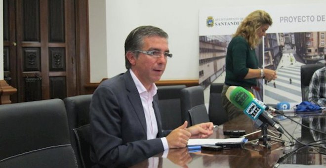 Denuncian el "nombramiento bajo sospecha" de un conocido del concejal de Fomento en el Ayuntamiento de Santander