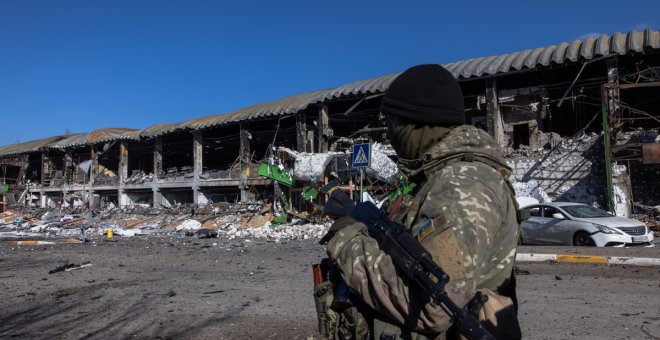 Rusia estrecha el cerco sobre Mariúpol mientras continúan los esfuerzos diplomáticos