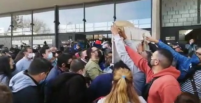 Colombianos en Madrid se quedan sin votar en las elecciones y denuncian trabas en medio del caos