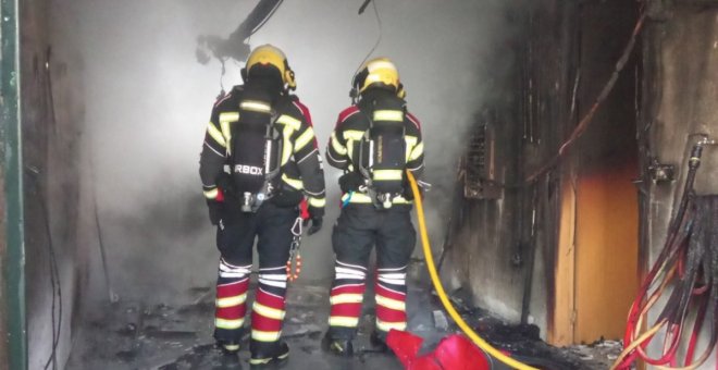 Dieciocho evacuados en Tomelloso y dos personas hospitalizadas en Toledo por incendios en bloques de pisos