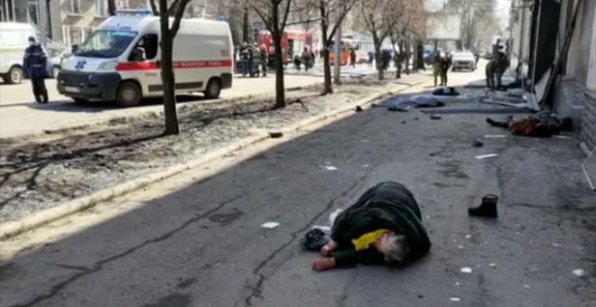 Ataque contra civiles en Donetsk con al menos 16 muertos y 23 heridos