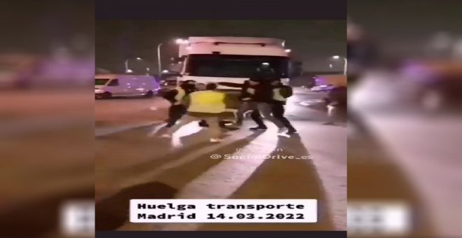 Un policía de paisano dispara a un transportista "accidentalmente" durante un piquete en Madrid
