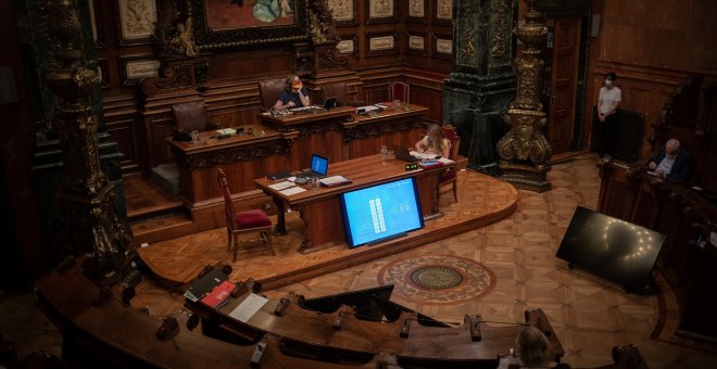 El PSC inicia el desmarque del Gobierno de Barcelona que comparte con Colau con la mirada puesta en las municipales