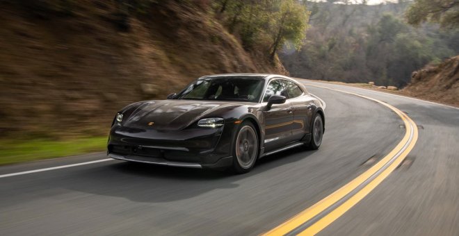 Porsche ya piensa en eléctrico: en 2030 el 80% de sus ventas serán coches eléctricos