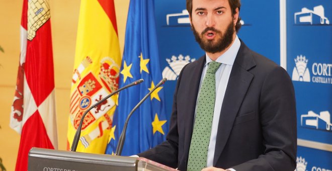 La pregunta a la que el líder de Vox en Castilla y León no encontró respuesta: "Bueno, mira, yo no voy a jugar con usted al Trivial"