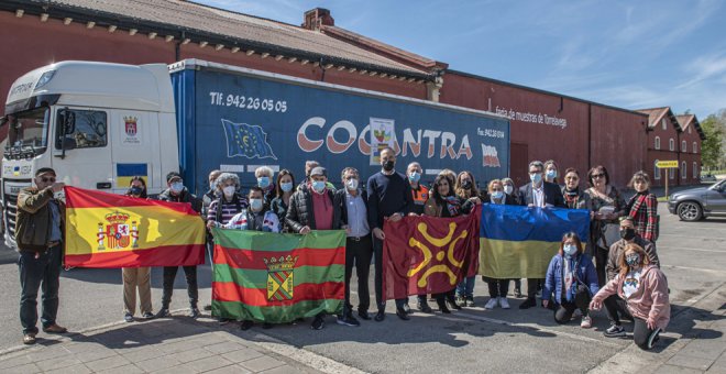 Torrelavega envía a Ucrania un camión con 33 palésde ayuda humanitaria