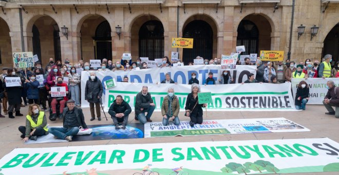 El ecologismo asturiano reclama en Oviedo ciudades verdes que frenen el calentamiento global