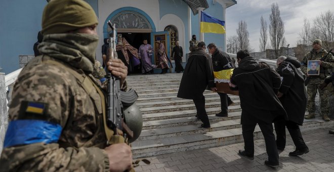 Zelenski se muestra dispuesto a aceptar un estatus neutral de Ucrania para avanzar en las negociaciones de paz