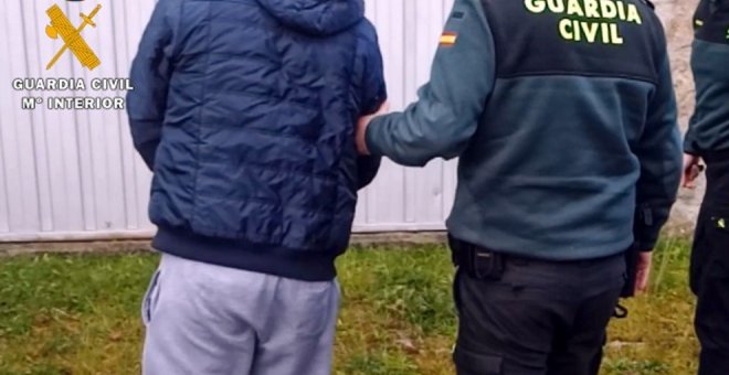 Detenidos dos jóvenes por robar un bolso y un móvil tras agredir a las víctimas