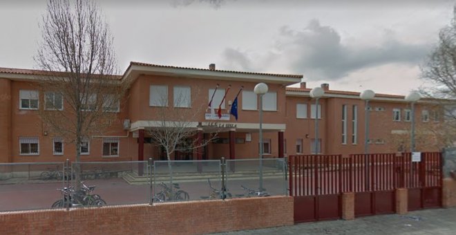 Brutal agresión a dos profesoras y un educador social a las puertas de un instituto toledano