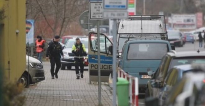 Un estudiante mata a su profesor con un machete en un colegio en Chequia