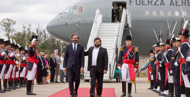 El presidente chileno viaja a Argentina para iniciar una nueva etapa de relaciones entre ambos países