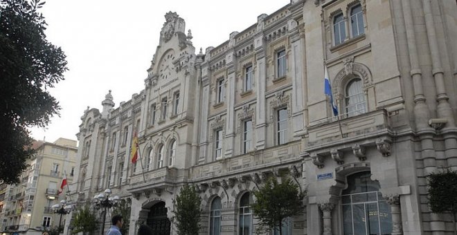 El PSOE señala que el jefe de Vialidad protagonizó una denuncia por irregularidades en Ceuta vinculadas al PP