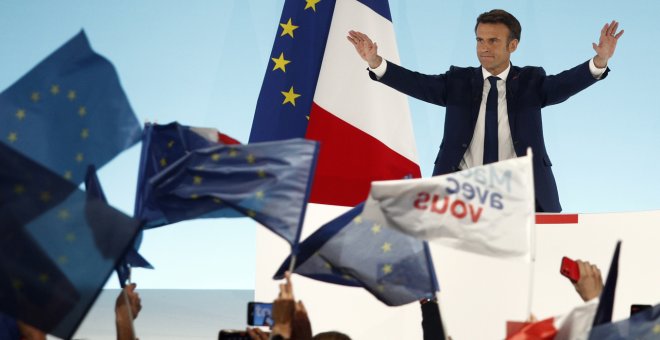 Macron llama al voto para vencer a la extrema derecha en la segunda vuelta: "Tiendo la mano a todos"