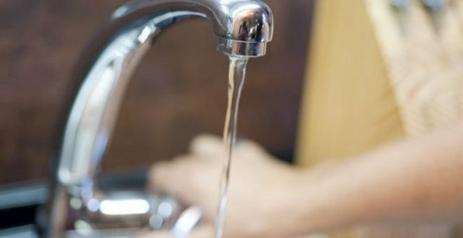 Los bares y restaurantes ya deben ofrecer agua del grifo gratis