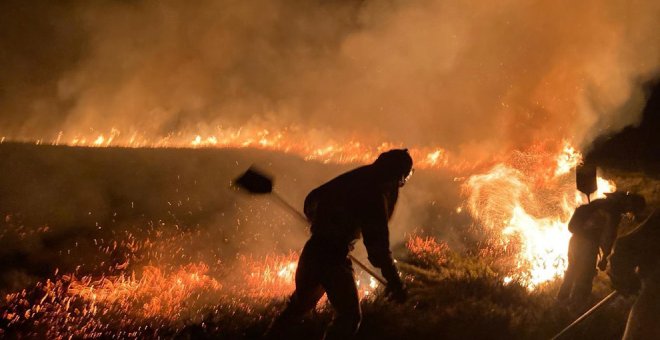 Seis incendios forestales activos de los 14 provocados en un día en Cantabria