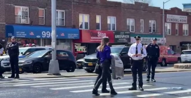 El tiroteo en un metro de Nueva York se salda con varios heridos