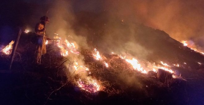 Cantabria amanece con un incendio provocado en Lamasón
