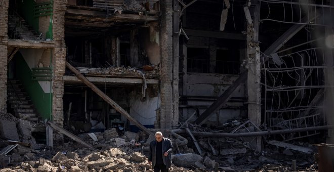 Ucrania denuncia tres ataques aéreos rusos sobre Kiev y un bombardeo en Járkov que habría dejado diez muertos y 35 heridos