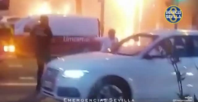 Los vecinos habían denunciado al taller incendiado en Sevilla