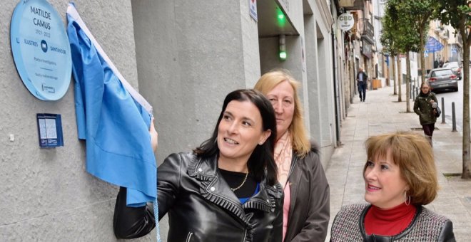 Matilde Camus se suma a la ruta Ilustres Santander con una placa en su casa