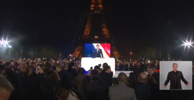 Macron se queda en el Elíseo