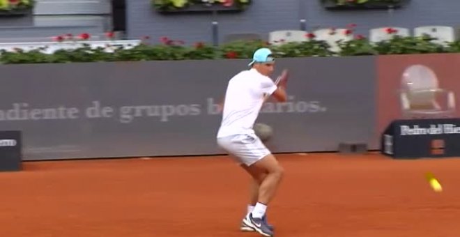 Rafa Nadal entrena en la Caja Mágica