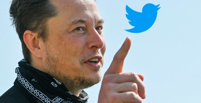 Elon Musk vende una pequeña parte de Tesla para comprar Twitter