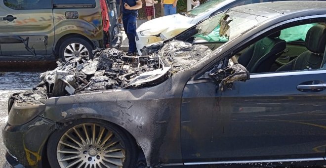 La investigación de los Mossos apunta a que el origen del incendio del coche del líder del PP en Barcelona fue accidental