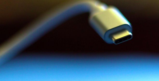 La UE apoya implantar de forma universal el cargador USB-C para móviles, tabletas y consolas