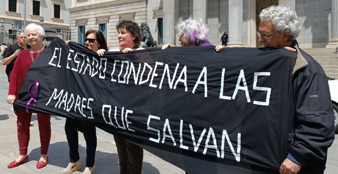 Justicia presentó camuflado el rechazo al indulto de María Salmerón para evitar así el debate en el Consejo de Ministros​