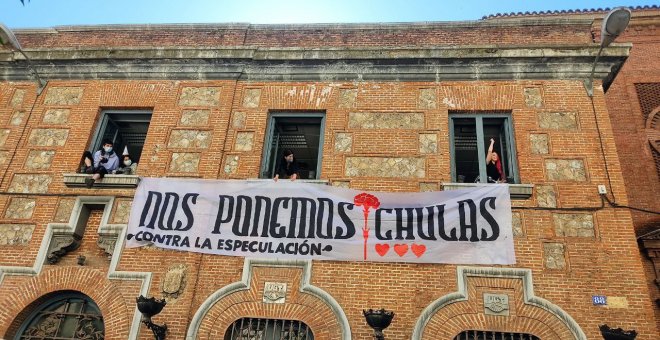 Colectivos de Madrid ocupan la histórica sede de UGT para devolvérsela al barrio: "Lo iban a convertir en un hotel"