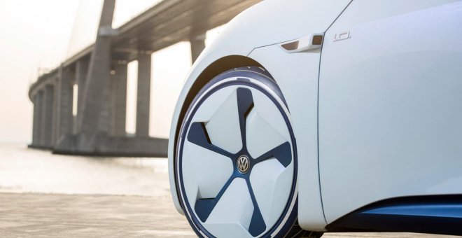 Stellantis, Volkswagen y Mercedes no quieren separar los eléctricos de los modelos de combustión