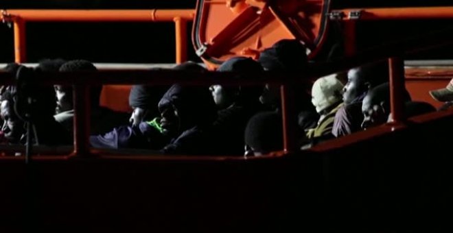 Salvamento Marítimo rescata en Canarias a 186 personas que viajaban en tres pateras