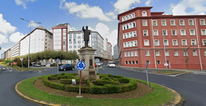 El PSOE se une a la derecha para impedir la retirada de una estatua franquista en Ferrol