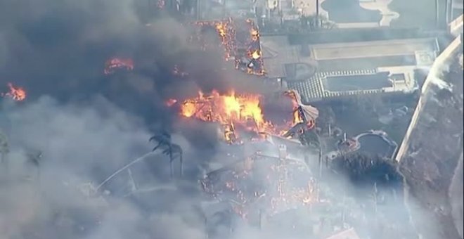 Las llamas consumen la comunidad costera de Laguna Niguel en California