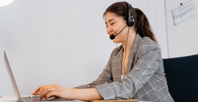 El 75% del personal de 'contact center' secunda la huelga en Cantabria