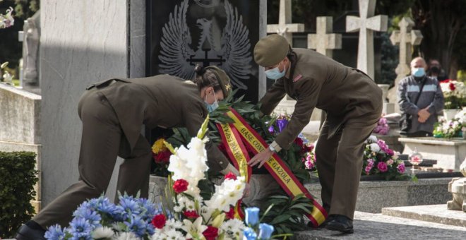 Defensa consiente homenajes del Ejército a "caídos por España" que incluyen a franquistas