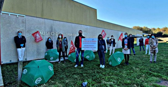 UGT y CSIF pactan la reintegración de los guías de Altamira a su categoría profesional