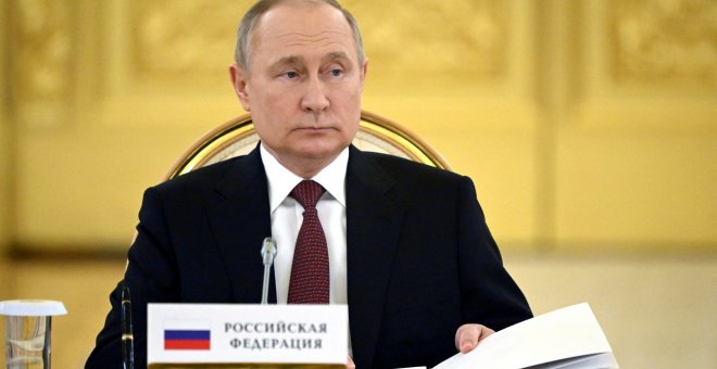 Putin acusa a Ucrania de atacar el puente de Crimea y lo califica como "terrorismo"