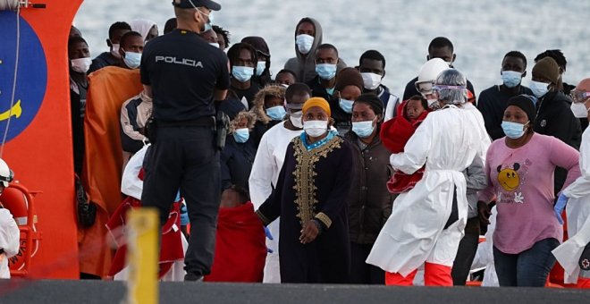 Mueren 18 migrantes tras el naufragio de una patera al sur de Marruecos