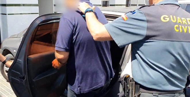 Detenido en Sevilla un hombre que grababa a mujeres en los baños de una clínica