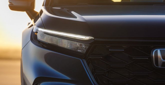 El nuevo Honda CR-V 2023 asoma la patita con sus primeras imágenes oficiales